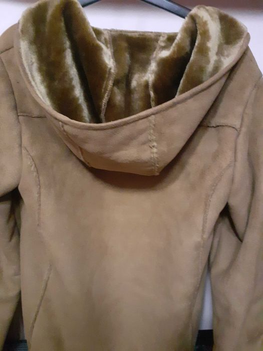 Jachetă/cojocel cu glugă, imitație piele căprioară,Germania, mar: 40/M