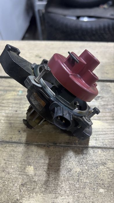 Трамблер Тойота Люсида 2TZ