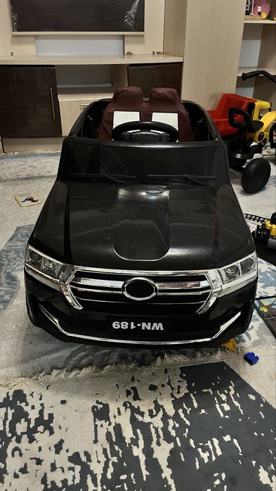 машина с пульт управлением