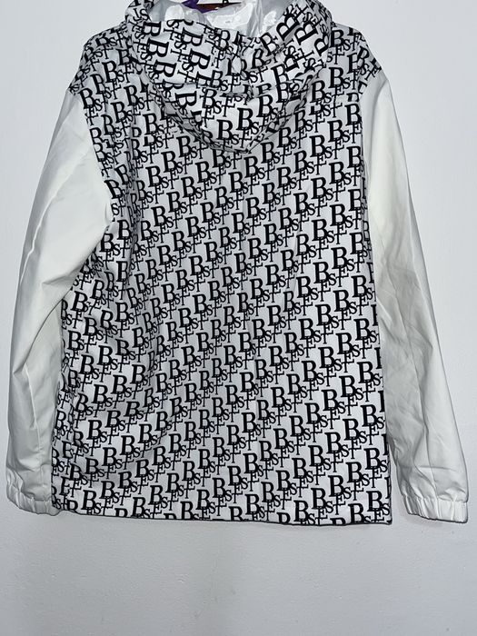 Vand geaca de fas subtire pentru vara !