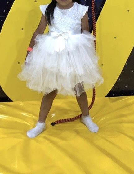 Белое пышное платье