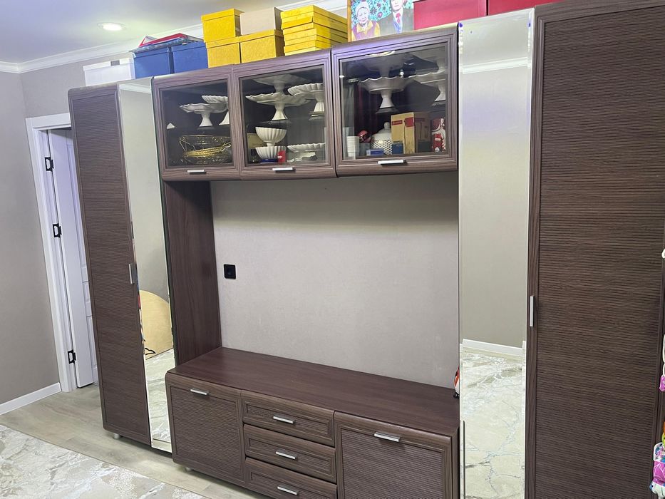 Продам стенку торг