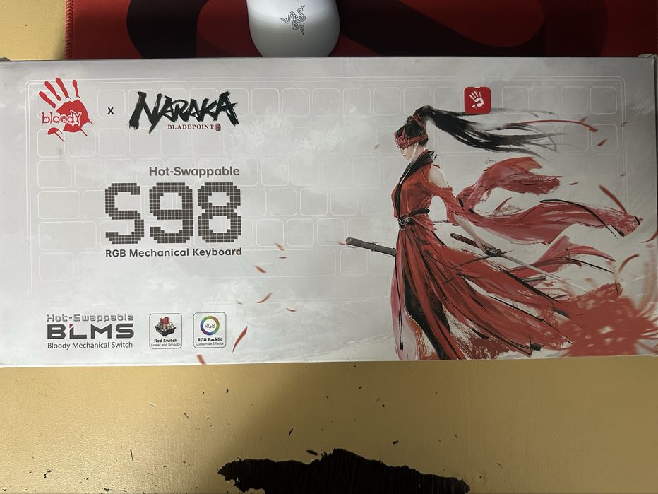 Bloody S98 Naraka +коврик HyperX Pulsefire Mat
