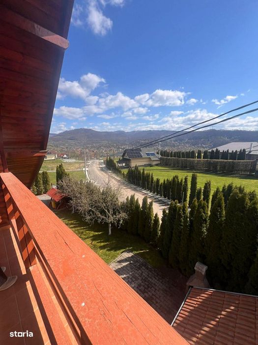 Casa tip vila cu 4 apartamente de vanzare Sovata, Mures