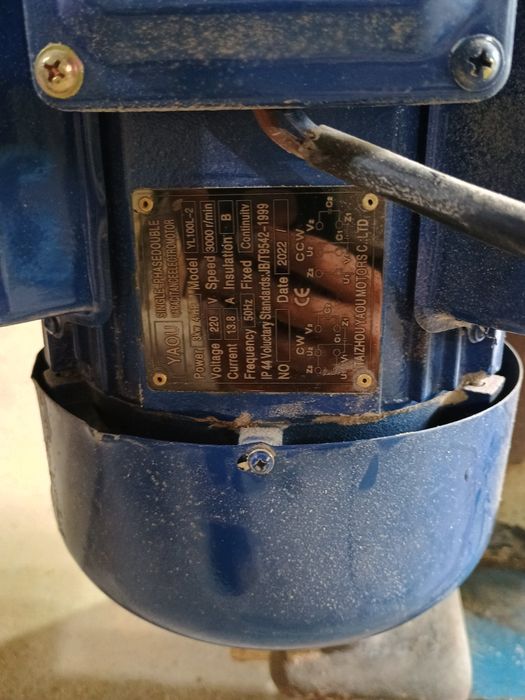 Freza de tâmplărie cu ax de 30 mm