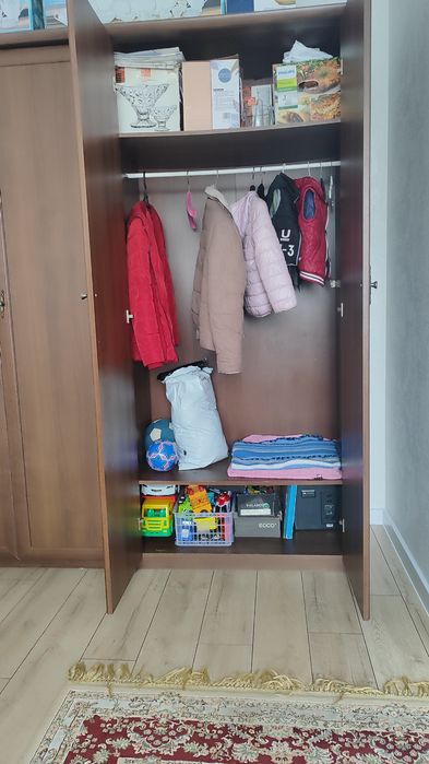 Шкаф коричневый бу