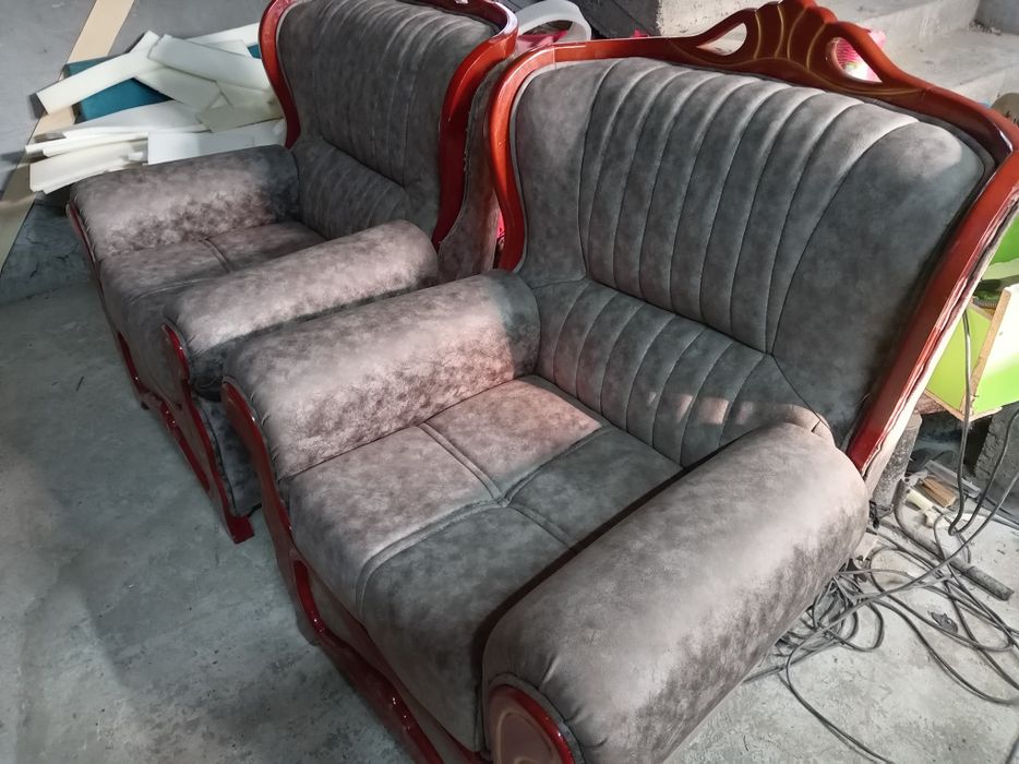 Ремонт и реставрация старый мягкий мебели