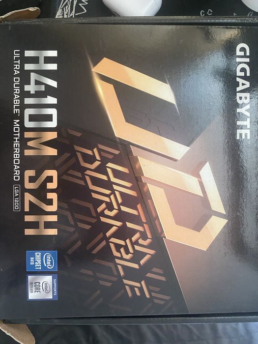 Продам комплект процессор i3 10100f + h410m