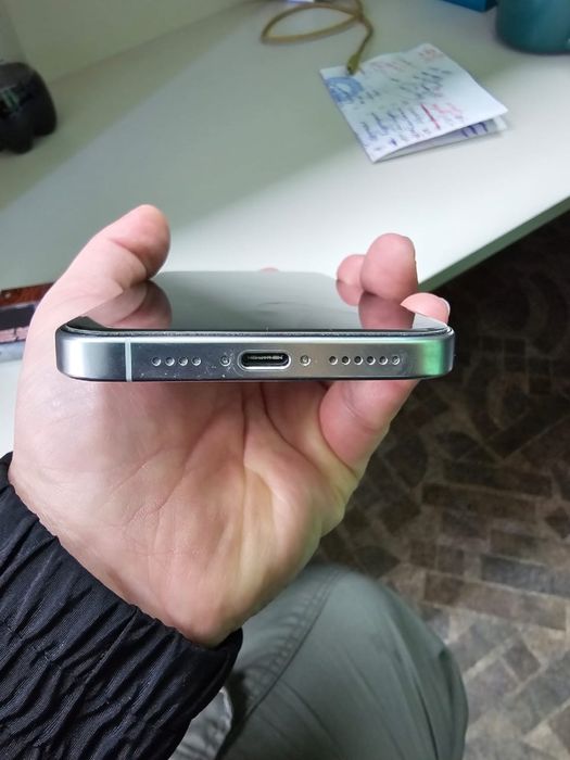 Продам Iphone 16 PRO MAX 1 TB