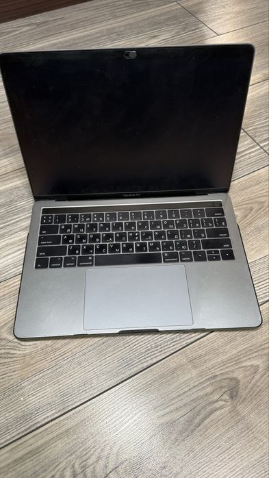 Продам MacBook Pro 13" 2017