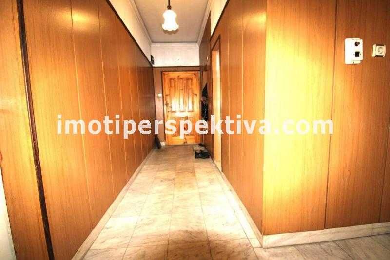 Продава се Тристаен апартамент в Пловдив, Кючук Париж - 94 кв.м за 803 €/кв.м - Снимка #3