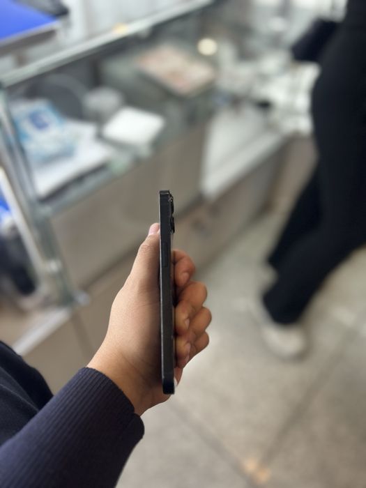 Продам iphone 13