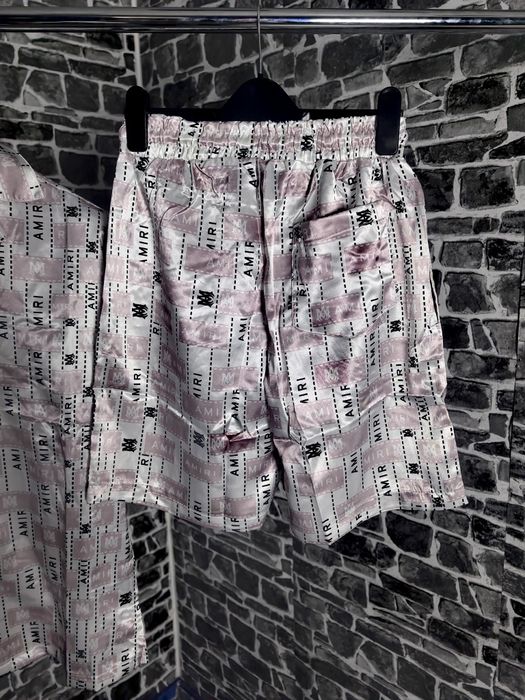 Amiri летен екип