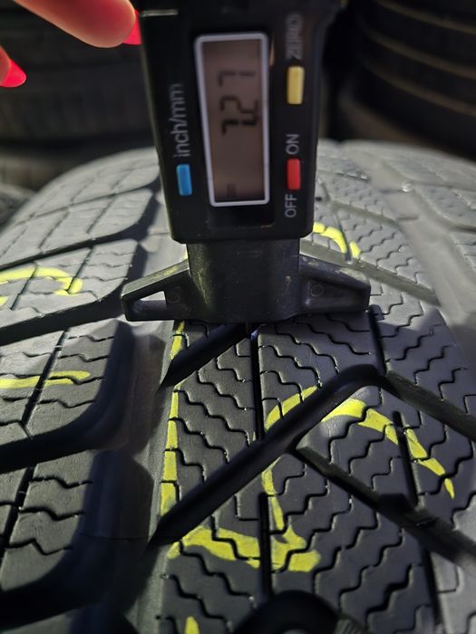 Anvelope Pirelli 255 45 19