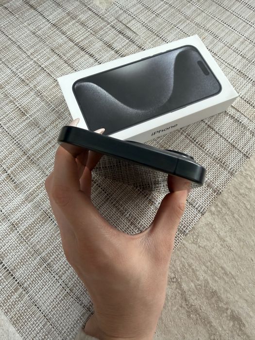 I phone 15 pro 128gb