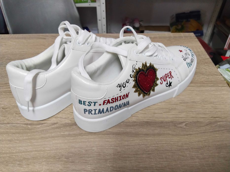 Дамски цецове.      .