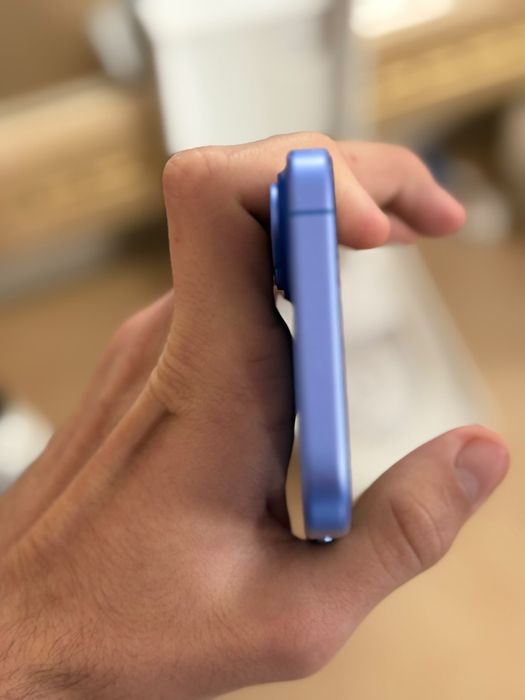 iPhone 16 128 GB Blue impecabil