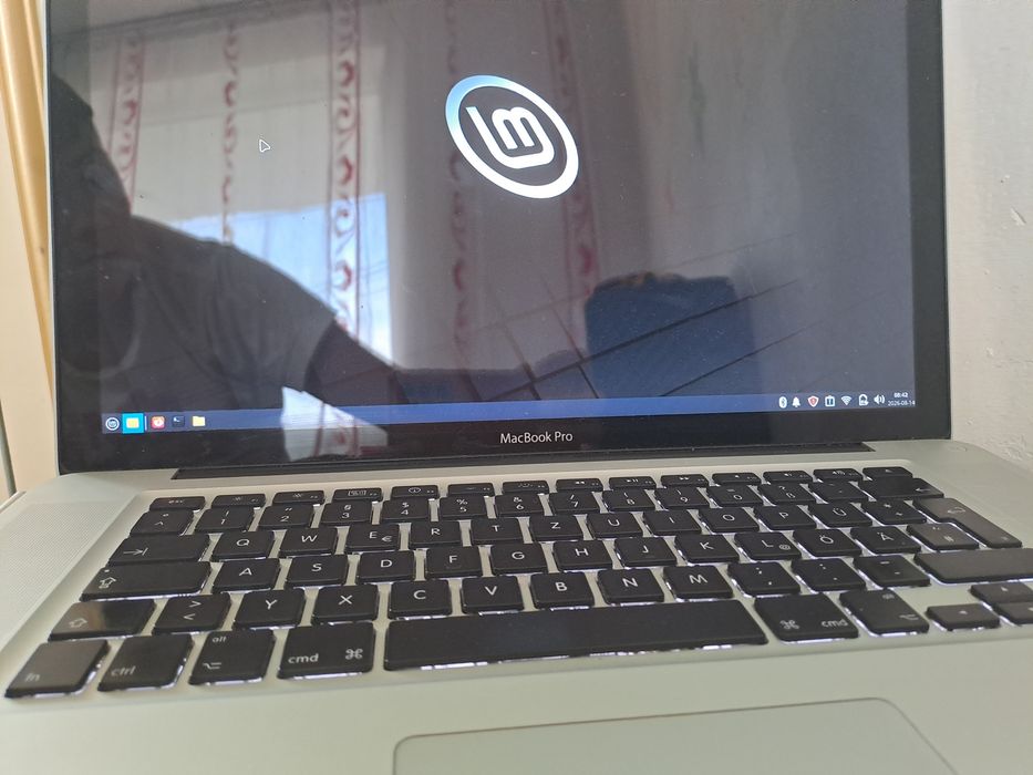 MacBook din 2010
