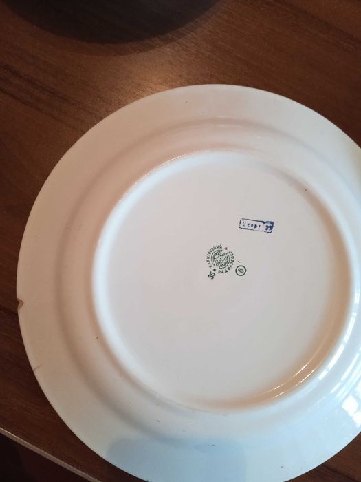 Столовая посуда б/у