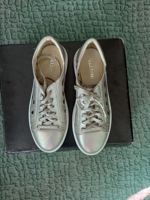 Дамски обувки 39номер.