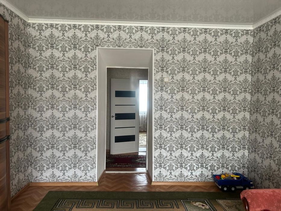 Продам 4х комнатную квартиру