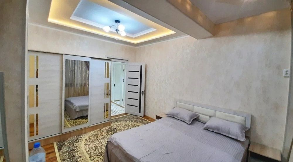 Абая. 1-но комнатная посуточно