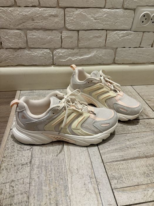 Кроссовки женские adidas 41 размер (25,5 см)
