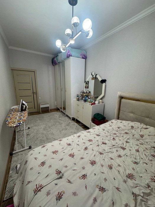 Юнусабад 8, 2в3/2/4 Вторая линия мебель+тех не торец