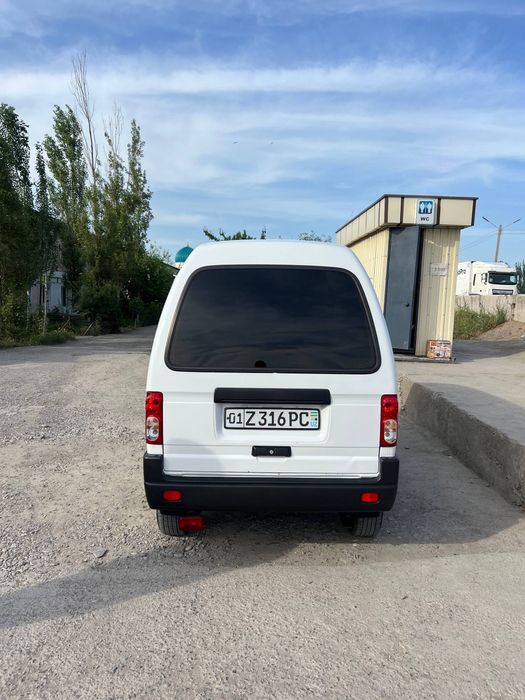 Narxi 5900$ faqat tel qlilila