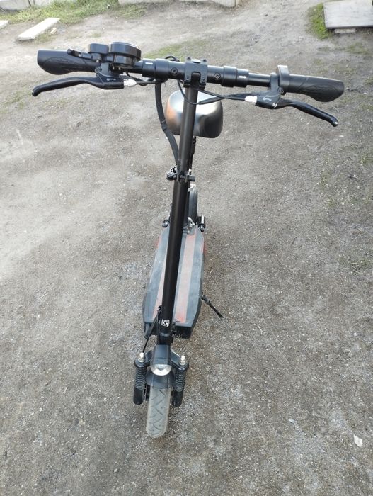 Продам самокат в хорошем состоянии.