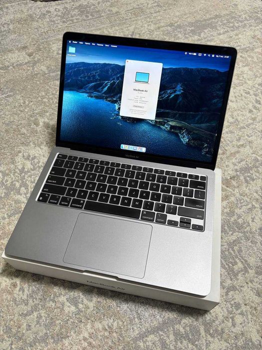 MacBook M1 8/256