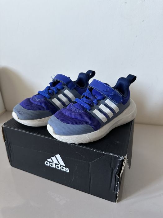 Маратонки Adidas 24 номер
