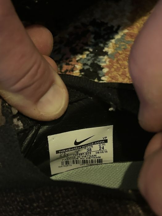 Разпордажба на оригинални бутонки и стоножки