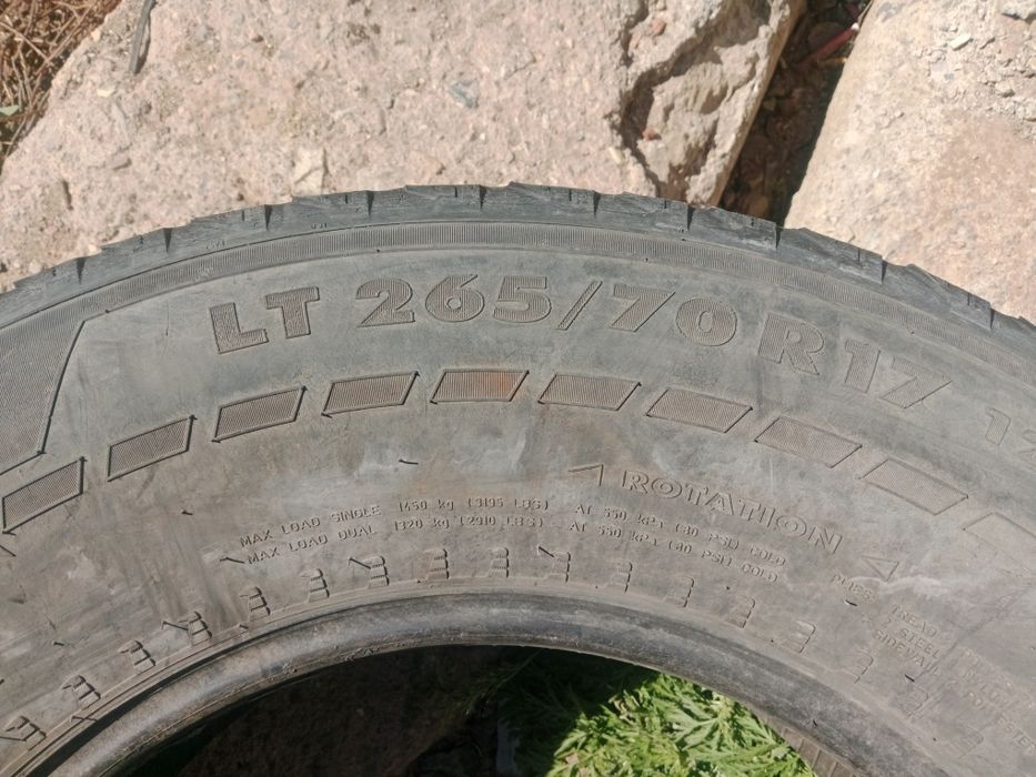 Продам шины размер 265,-70 r17 17