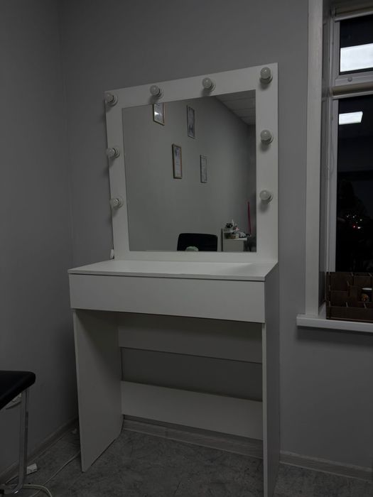 Стол и стул бровиста