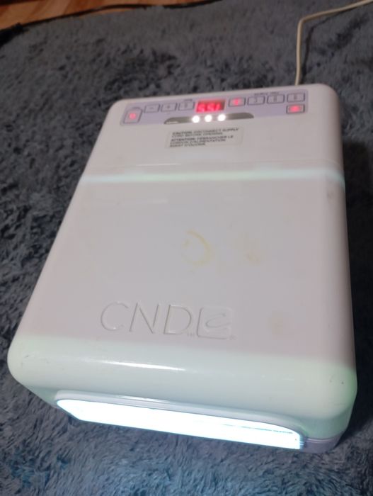 Продам лампу сушилку для маникюра