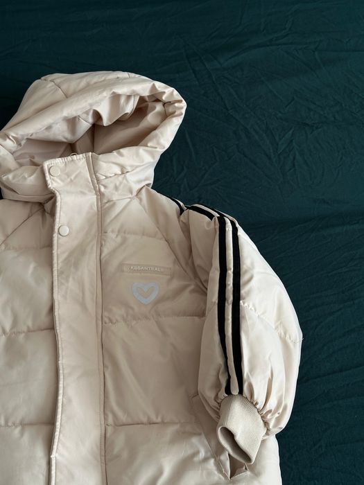 Продам куртку на весну осень на девочку