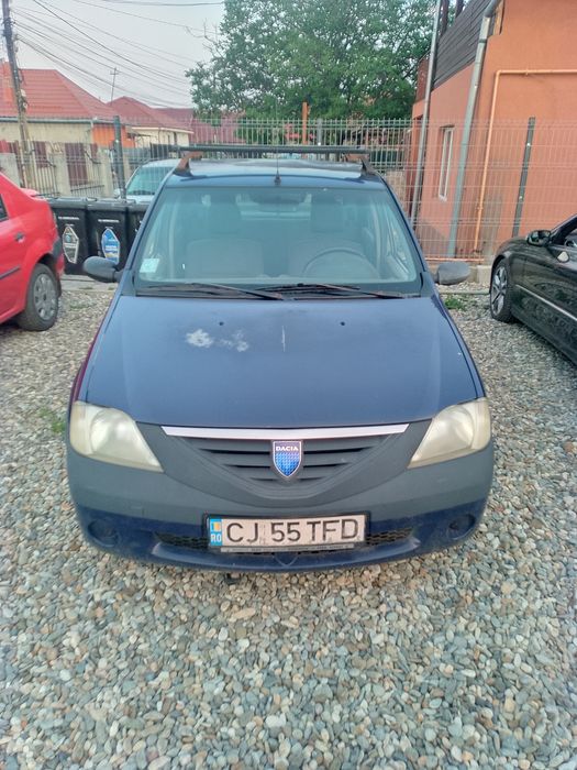 Vând Dacia Logan