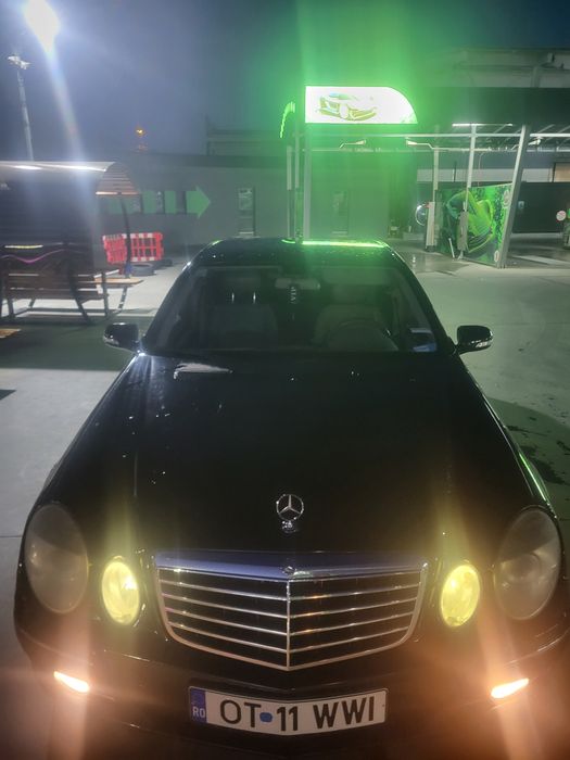 Vând Mercedes-Benz E 280 4MATIC-2009