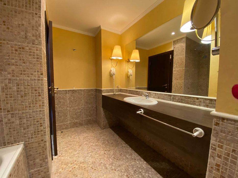 Дава се под наем Двустаен апартамент в к.к. Слънчев бряг - 72 кв.м за 110000 € - Снимка #8