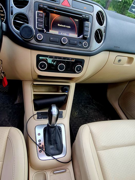 VW Tiguan Facelift,Benzina 2.0,Automat DSG,Piele crem,panoramic!Ocazie