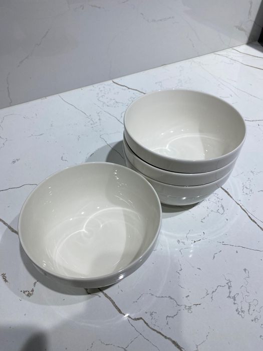 Столовые предметы, тарелки, супница