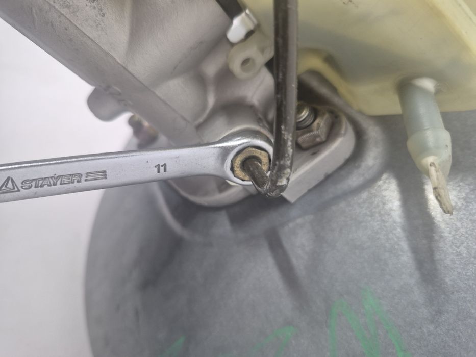 Тормозной вакум Mercedes W202 W124 E