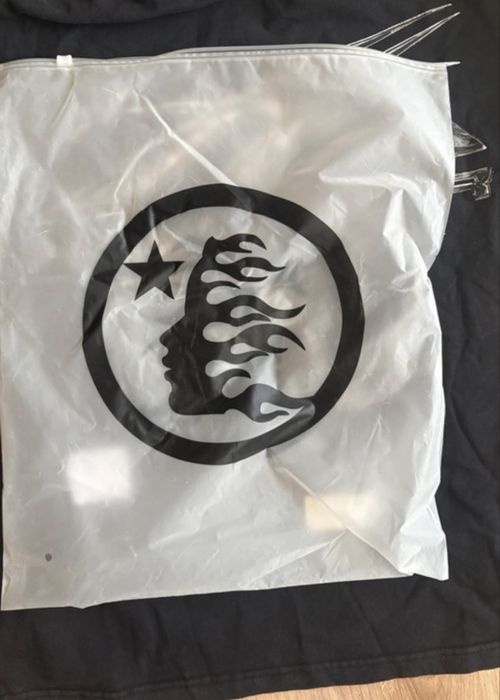 Tricou Hellstar.