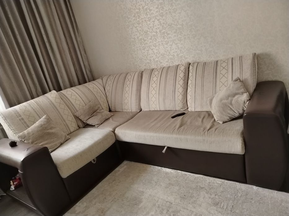 СРОЧНО! Продам угловой диван