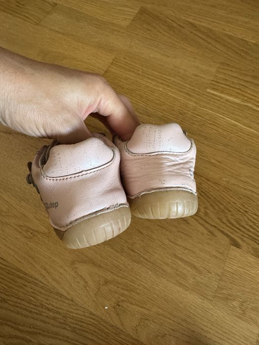 D.D. Step barefoot, 22