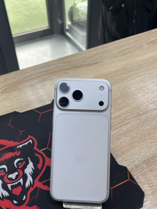 iPhone 17 Pro Max esim 256gb (A4)