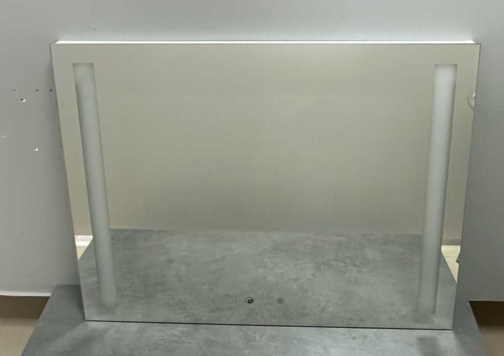 Огледало за баня с LED осветление и нагревател