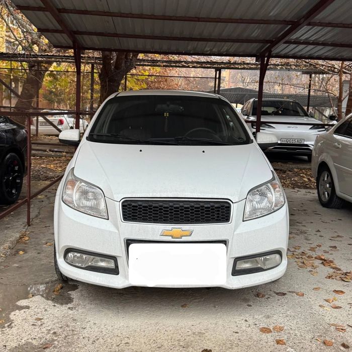 Nexia 3 avtomat sotiladi