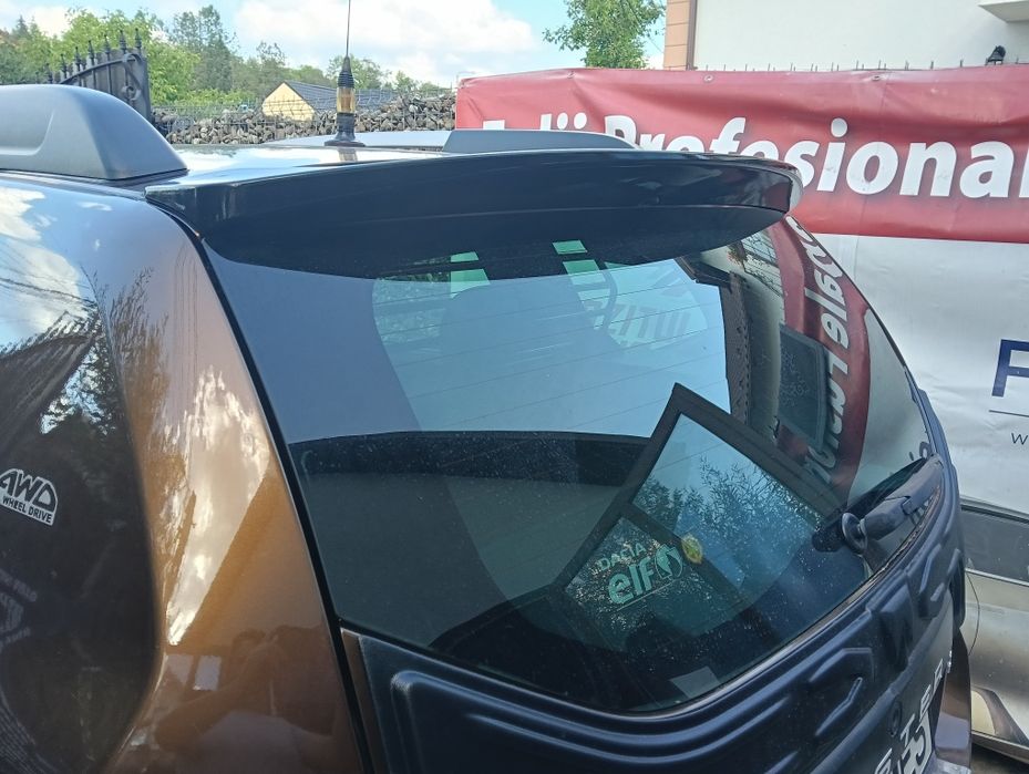 Eleron dacia Duster negru lucios